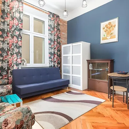 Citystay Champion Baluki Studio Apartment *
